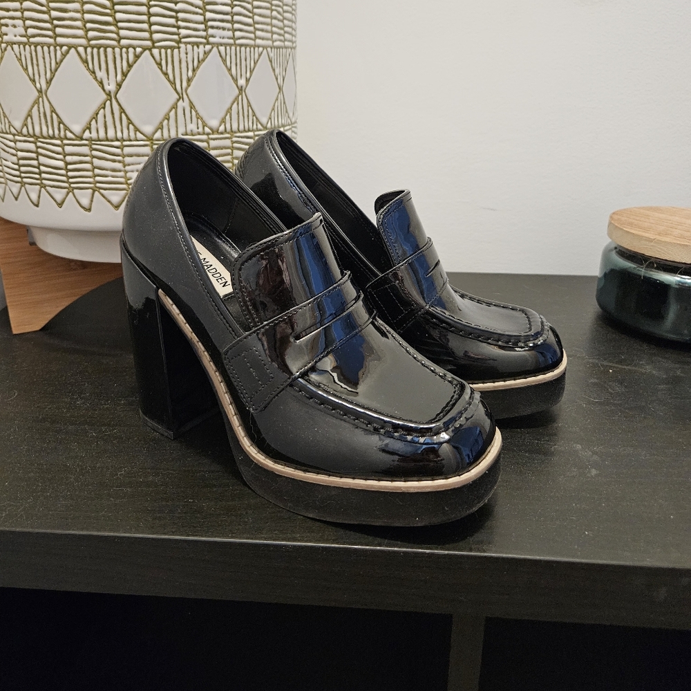 Steve Madden Black Patent Platform Loafers